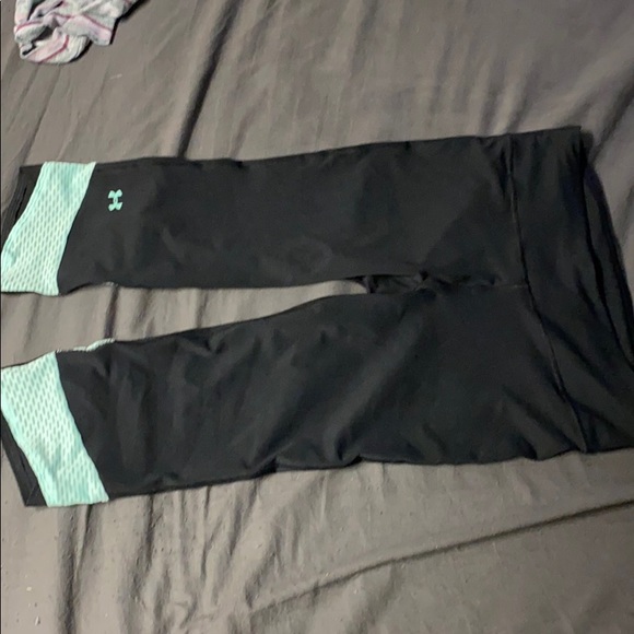 Under armour capris - Picture 1 of 6